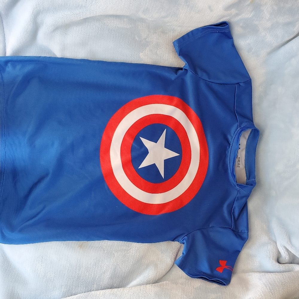 Boys under Armour shirt